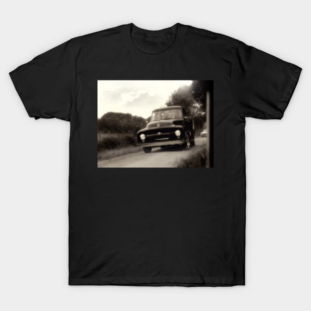 1954 FORD F-100, black white T-Shirt by hottehue